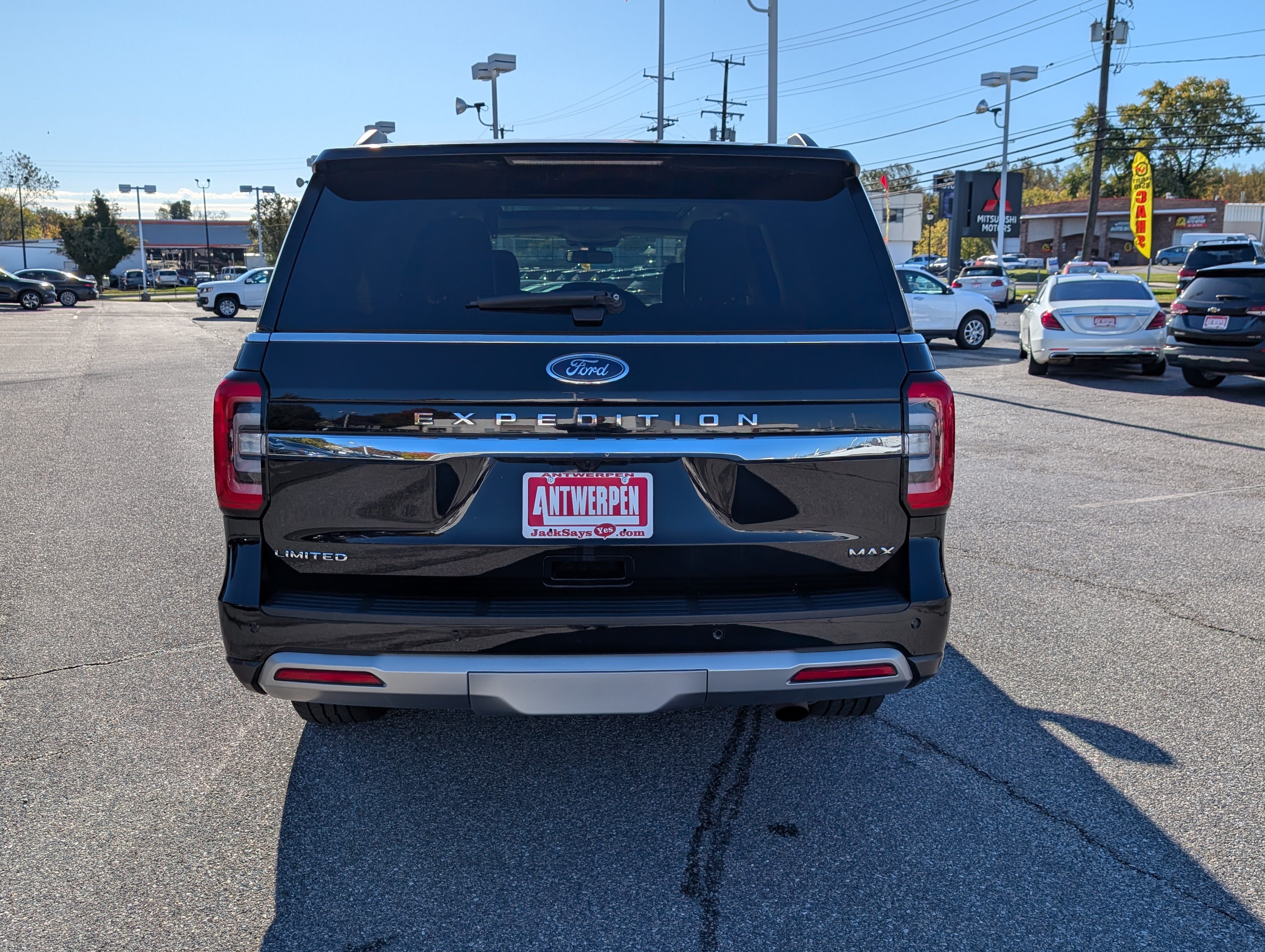 Used 2024 Ford Expedition Max Limited AWD/4WD image 4