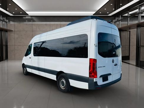 Used 2025 Mercedes-Benz Sprinter 2500 image 5