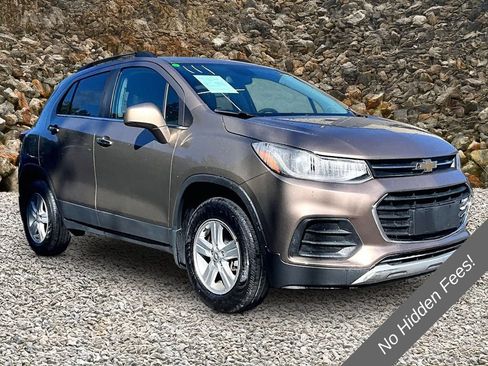 Used 2018 Chevrolet Trax LT w/ LT Convenience Package AWD/4WD image 8