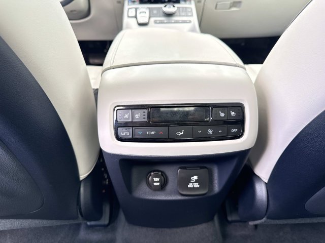 Used 2024 Hyundai Palisade Calligraphy FWD image 17