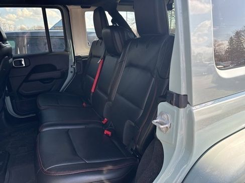 Used 2023 Jeep Wrangler Unlimited Rubicon w/ Cold Weather Group image 14