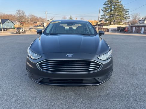 Used 2020 Ford Fusion SE image 9