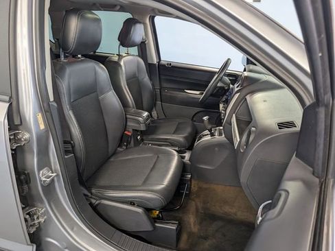 Used 2016 Jeep Compass Latitude w/ Sun/Sound Group image 17