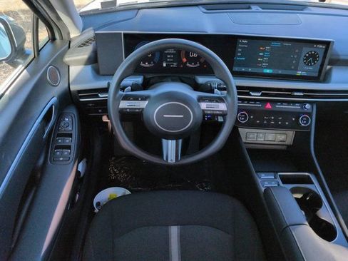 Used 2025 Hyundai Sonata SEL FWD image 14