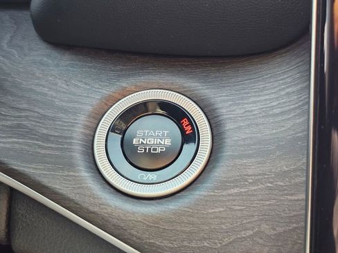 New 2025 Jeep Grand Cherokee L Limited w/ Black Appearance Package image 20