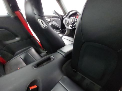 Certified 2019 Porsche 911 Turbo image 13