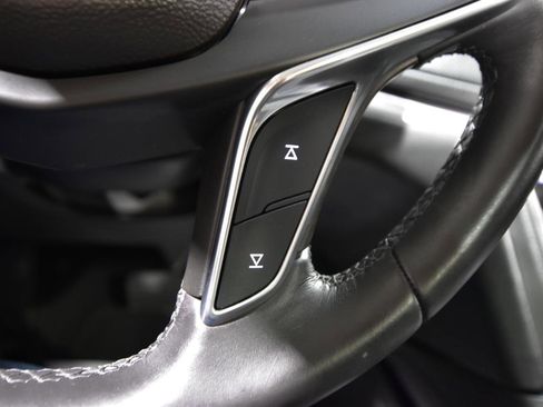 Used 2017 Cadillac XT5 Luxury w/ Driver Awareness Package image 24