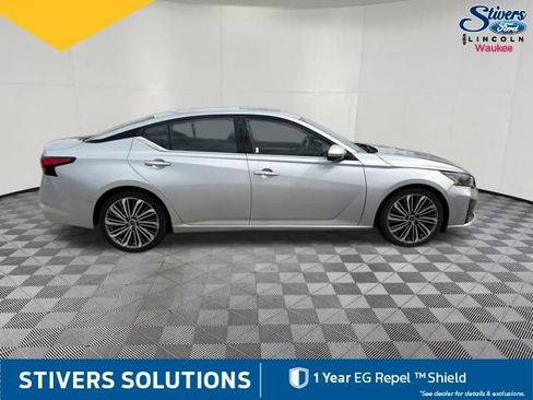 Used 2023 Nissan Altima 2.5 SL FWD image 5
