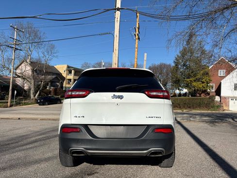 Used 2016 Jeep Cherokee Limited w/ Luxury Group image 8