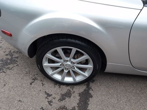 Used 2008 MAZDA MX-5 Miata Grand Touring w/ Premium Pkg RWD image 4