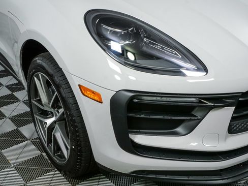 New 2026 Porsche Macan AWD/4WD image 39