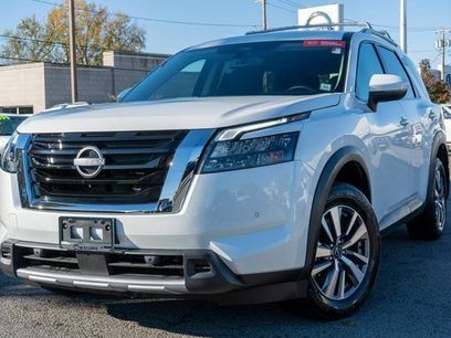Certified 2025 Nissan Pathfinder SL