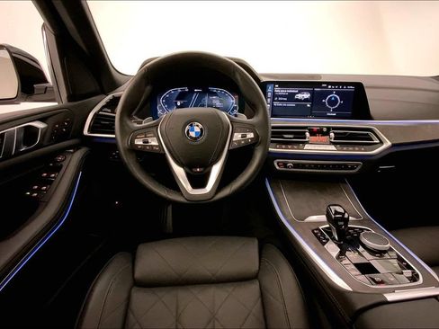 Used 2023 BMW X5 xDrive45e w/ Luxury Seating Package AWD/4WD image 4