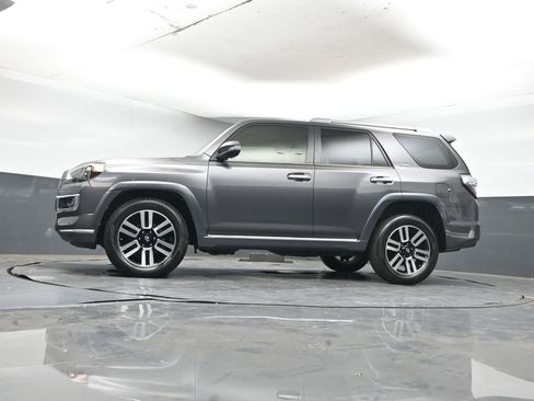 Used 2016 Toyota 4Runner Limited image 29