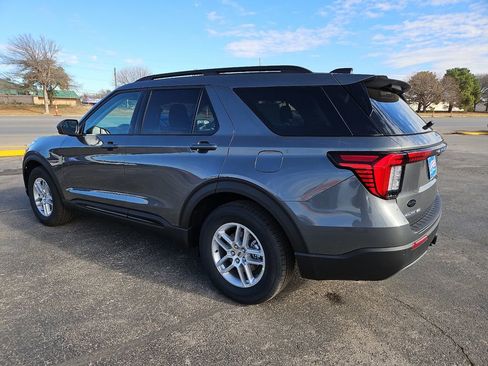 New 2026 Ford Explorer Active w/ Active Comfort Package image 8
