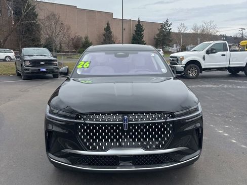 New 2026 Lincoln Nautilus Premier image 2