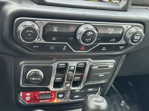 Used 2022 Jeep Wrangler Unlimited Rubicon 4xe image 21