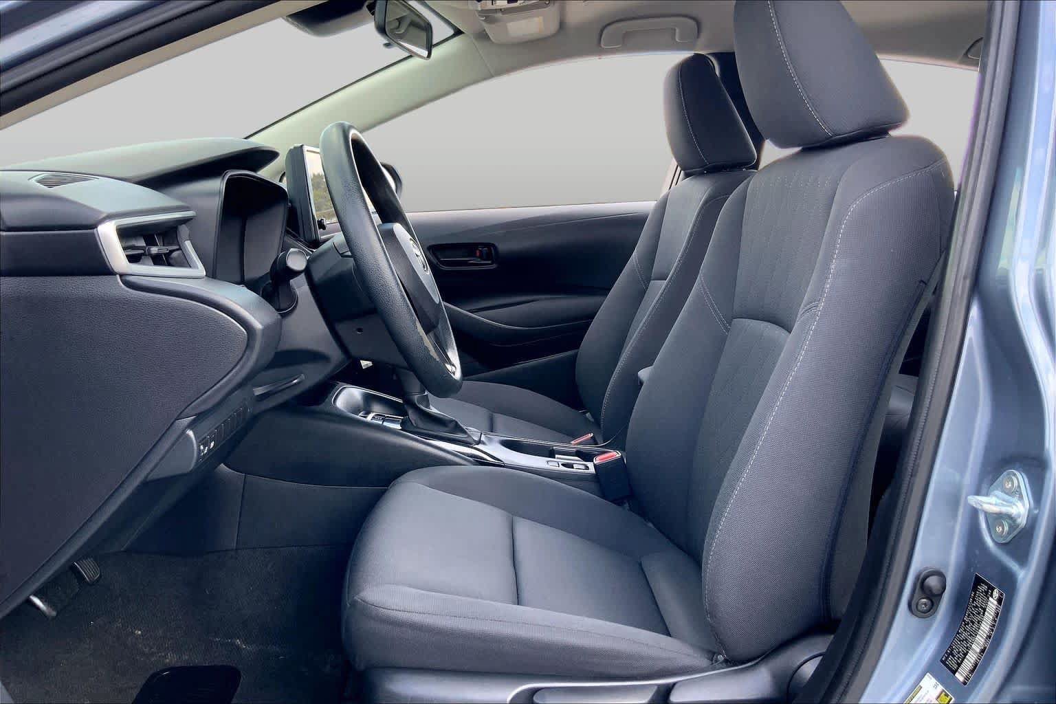 Used 2024 Toyota Corolla LE FWD image 8