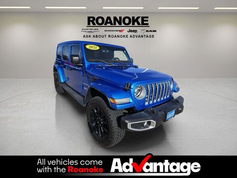 Used 2021 Jeep Wrangler Unlimited Sahara w/ Cold Weather Group image 17