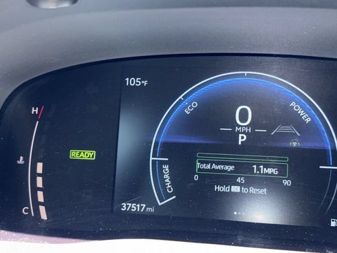 Used 2025 Toyota Camry SE FWD image 19