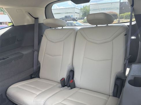 Used 2022 Cadillac XT6 Premium Luxury FWD image 24
