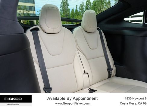 Used 2022 Tesla Model X image 32