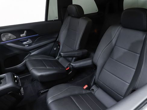 Certified 2025 Mercedes-Benz GLS 450 4MATIC image 11