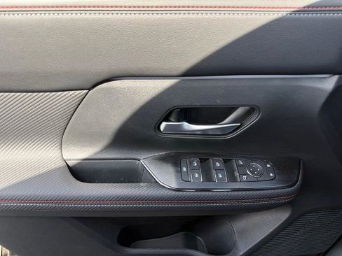 New 2026 Nissan Kicks SR w/ Cold Weather Package FWD image 19
