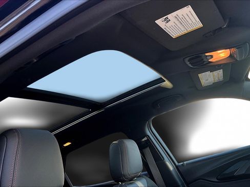 Used 2023 Chevrolet TrailBlazer RS w/ Sun and Liftgate Package image 19