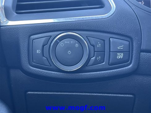 Certified 2022 Ford Edge Titanium image 19