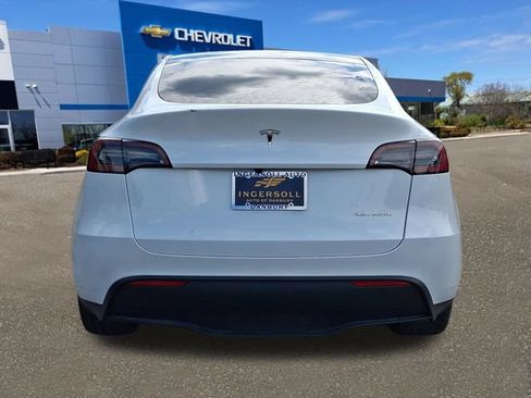 Used 2024 Tesla Model Y Long Range AWD/4WD image 21