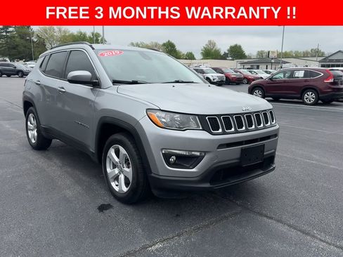 Used 2019 Jeep Compass Latitude w/ Popular Equipment Group FWD image 2