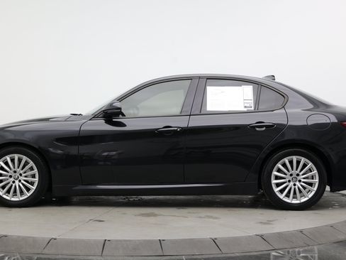 Used 2022 Alfa Romeo Giulia Sprint RWD image 6