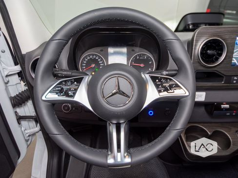 Used 2025 Mercedes-Benz Sprinter 3500 image 28
