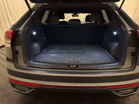 Used 2024 Volkswagen Atlas Cross Sport SE image 10