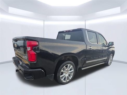 Used 2024 Chevrolet Silverado 1500 High Country w/ High Country Premium Package AWD/4WD image 47