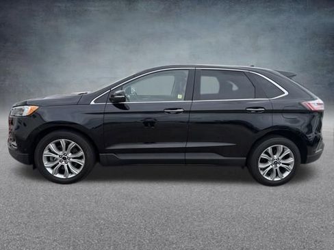 Used 2019 Ford Edge Titanium w/ Equipment Group 301A AWD/4WD image 10