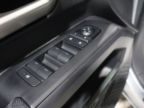 Used 2024 Toyota Tacoma TRD Off-Road image 13