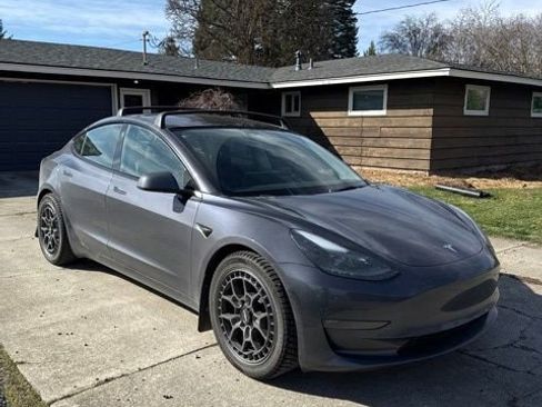 Used 2023 Tesla Model 3 Performance image 9