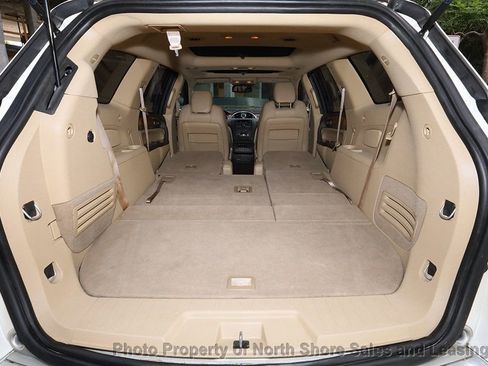 Used 2011 Buick Enclave CXL image 9