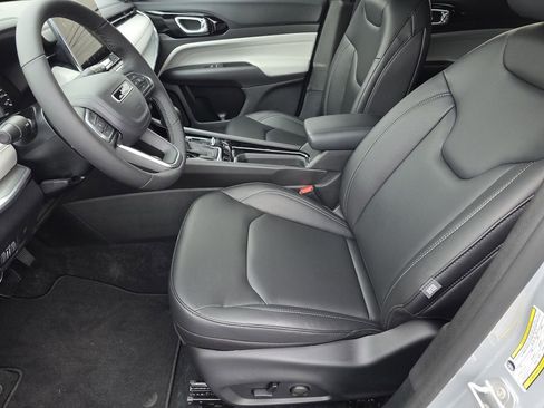 New 2026 Jeep Compass Limited image 7
