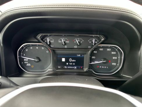 Used 2019 GMC Sierra 1500 SLT w/ SLT Premium Plus Package AWD/4WD image 15