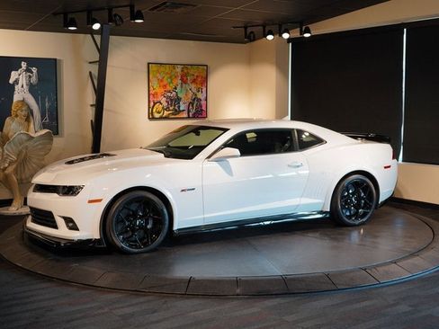 Used 2014 Chevrolet Camaro Z/28 RWD image 3