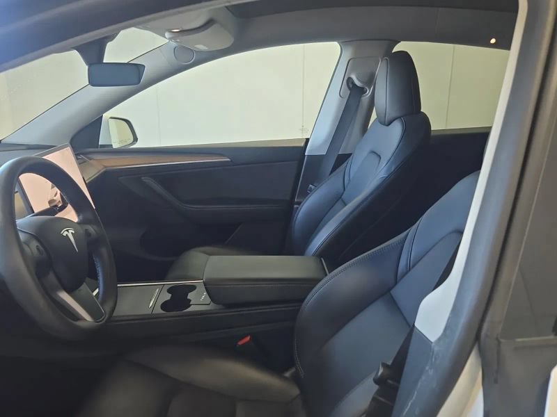 Used 2023 Tesla Model Y Long Range AWD/4WD image 2