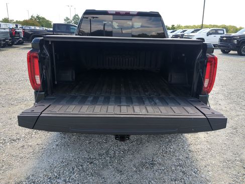 Used 2023 GMC Sierra 1500 AT4X AWD/4WD image 32