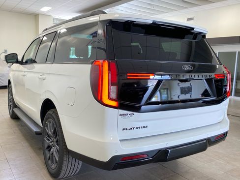 New 2026 Ford Expedition Platinum image 12
