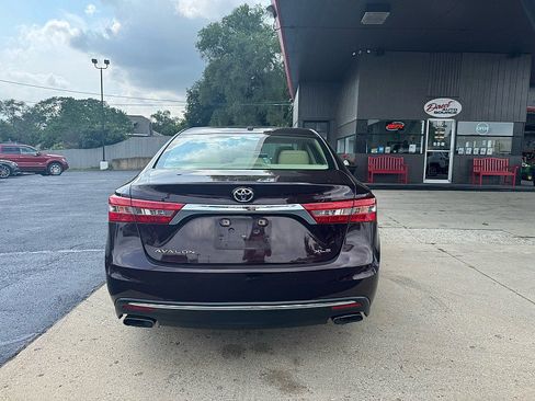 Used 2016 Toyota Avalon XLE Premium FWD image 5