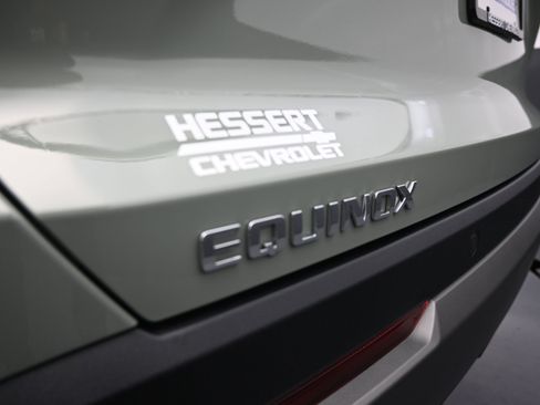 New 2026 Chevrolet Equinox LT w/ Convenience Package II FWD image 40