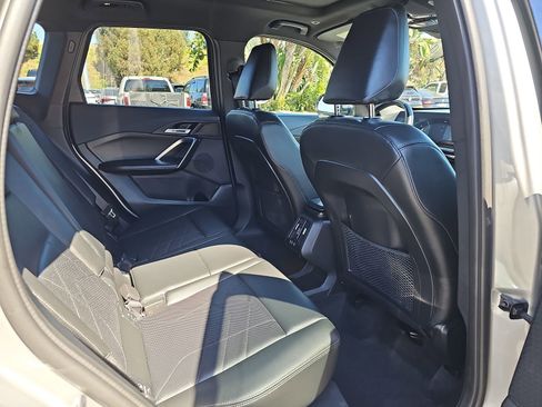 Used 2024 BMW X1 xDrive28i AWD/4WD image 11