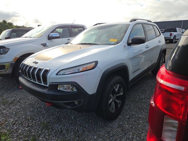 Used 2015 Jeep Cherokee Trailhawk AWD/4WD image 1